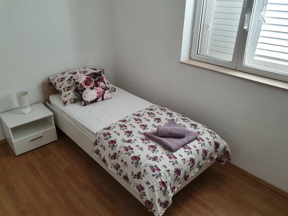 Holiday Home Kastela Village Luaran gambar